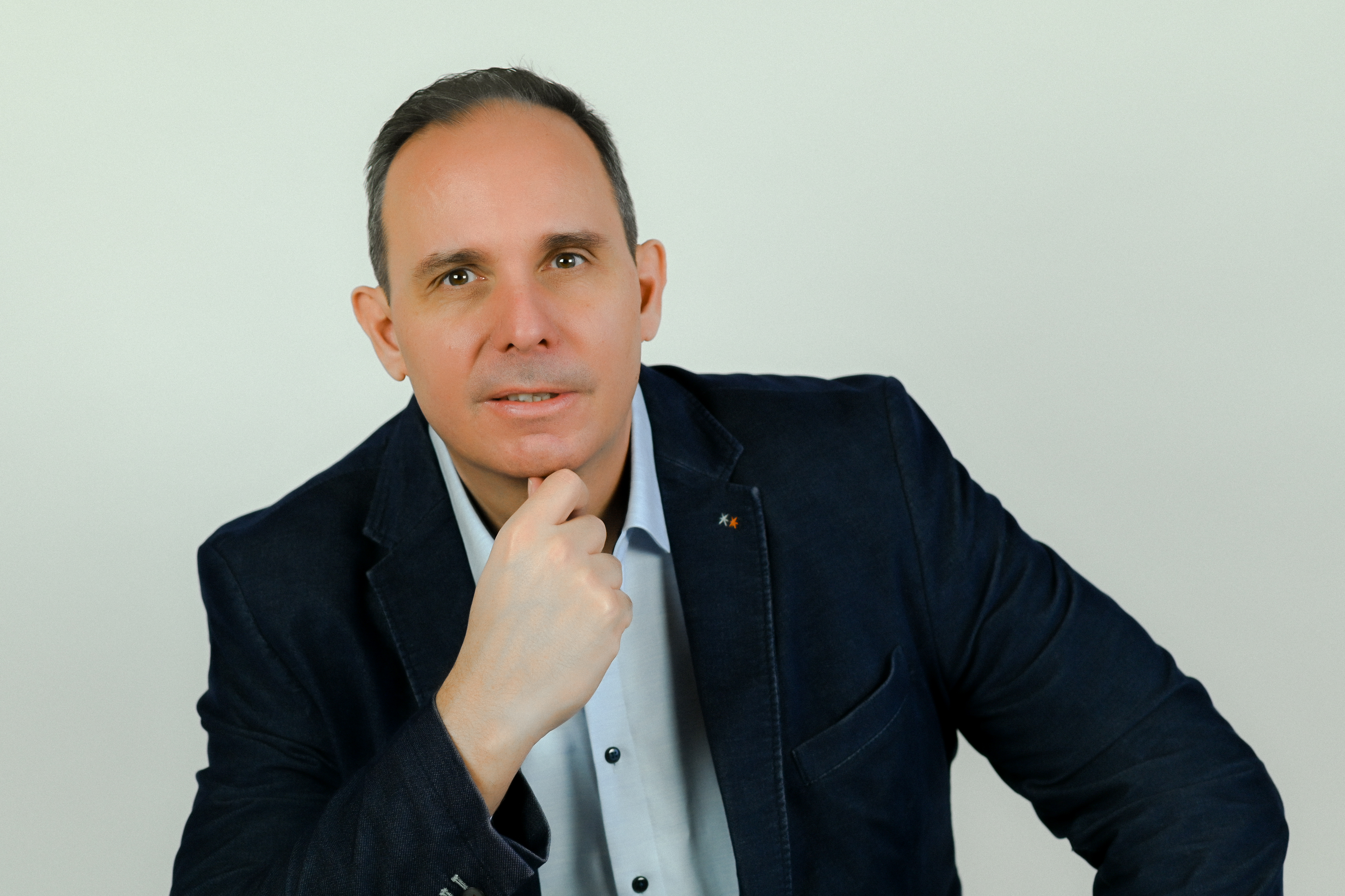 Kalmár Róbert - ügyvezető